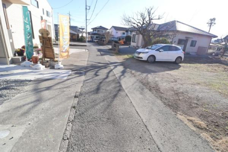 �O�ʓ��H�܂ތ��n�ʐ^ -