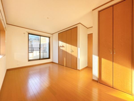 �m�� �y2�K�m��7.75���z�N���X���ցA���[������C�\��ł��B
�k���ǖʂɃR���Z���g���ꂩ�����݂��A�g������̗ǂ������ɂ���\��ł��B