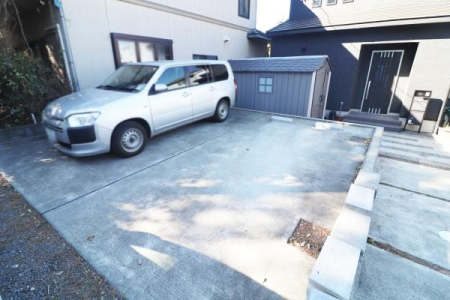 ���ԏ� �Ԏ�ɂ���ẮA���֑O�̒ʘH��3��ڂ̒��ԉ\�I