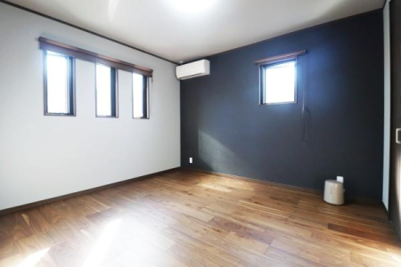 ���r���O -