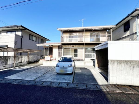 ���ԏ� ���ԃX�y�[�X�͍ő�4���߂��܂�