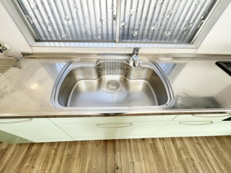 �L�b�`�� �L�߂ɂ���ꂽ�V���N���􂢕��������������S�̃X�y�[�X�ł��B
