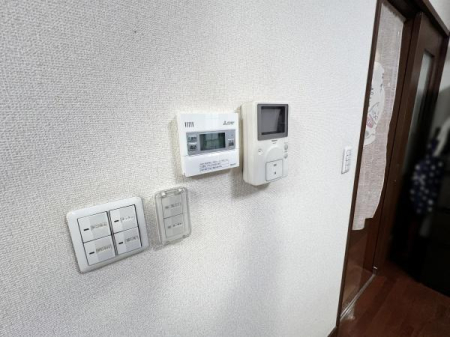 ���̑� ���j�^�[�t���C���^�[�z������A���q�������S�̖h�Ɛݔ��ł���