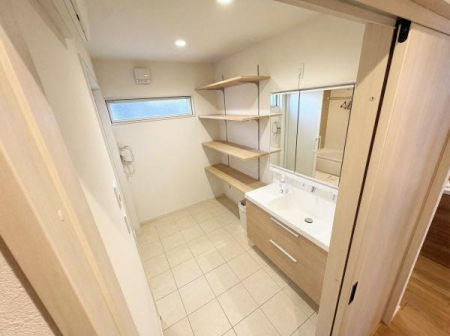 ���ʑ�E���ʏ� �������X�y�[�X���m�ۂ��ꂽ���ʏ��́A�Ƒ����������ƒ�ł��X�g���X�Ȃ����p�ł���̂����͂ł��I
