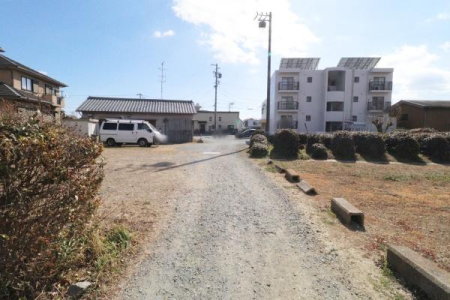 �O�ʓ��H�܂ތ��n�ʐ^ -