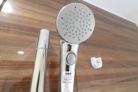 ���̑� ���d�l�ʐ^�B
�{�^���������ăV�����[�̂������Ƃ߂��܂��B
�ߐ��ɂȂ���܂��B