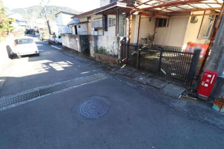 �O�ʓ��H�܂ތ��n�ʐ^ -