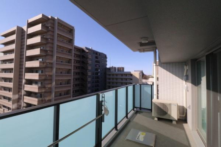 �Z�˂���̒��]�ʐ^ -