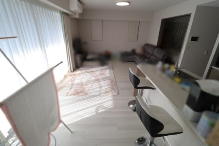 ���r���O -