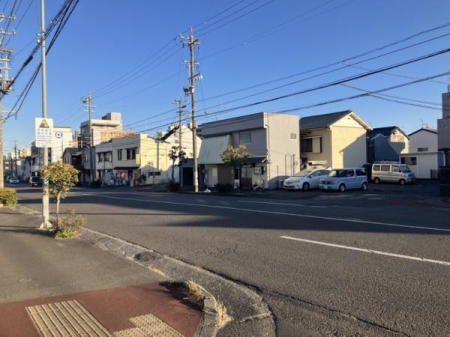 �O�ʓ��H�܂ތ��n�ʐ^ -