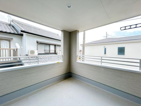 �o���R�j�[ -