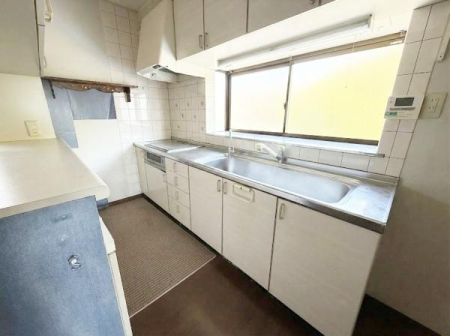 �L�b�`�� 2�K�L�b�`���B�L�X�Ƃ����V���N�̃L�b�`���ŁA���������͂��ǂ���K�ȋ�Ԃł��I
���f�ڎʐ^�͉Ƌ�⏬�����������C���[�W�ł��B�����ƈقȂ�ꍇ������܂��B