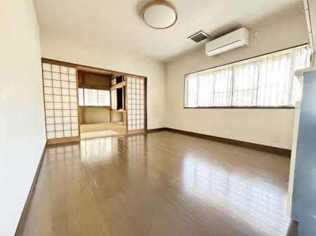 ���r���O ���z�̌����������ނƂ��Ă����邢2�K�̃��r���O�I�_�C�j���O�e�[�u����u���Ă��\���ȍL���Z
���f�ڎʐ^�͉Ƌ�⏬�����������C���[�W�ł��B�����ƈقȂ�ꍇ������܂��B