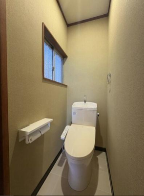 �g�C�� �������֍��t���̃g�C���ŁA��N��ʂ��ĉ��K�ɂ����p�ł��܂��B