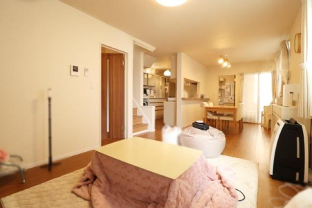 ���r���O -