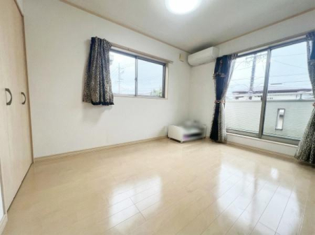 �m�� �S�n�悢���R���ɕ�܂��m���B
���C�ɓ���̃C���e���A�Ɉ͂܂�Ȃ���A�������ƃv���C�x�[�g�Ȏ��Ԃ����y���݂��������܂��B
