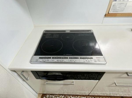 �L�b�`�� �ς�E�Ă��E�u�߂�𓯎��i�s�ł���֗��Ȏg�p��
�Z�������ԑтł������悭�������ł��闊�������ݔ��ł��I