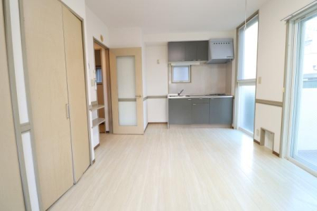 ���r���O -