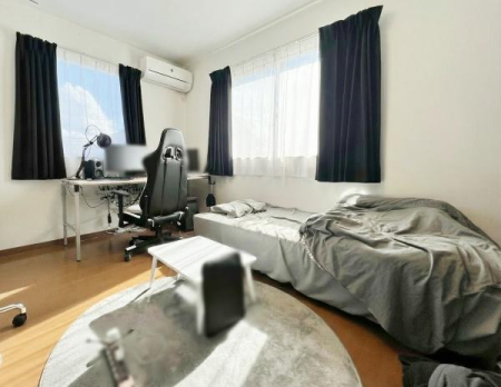 �m�� �S�n�悢���R���ɕ�܂��m���B
���C�ɓ���̃C���e���A�Ɉ͂܂�Ȃ���A�������ƃv���C�x�[�g�Ȏ��Ԃ����y���݂��������܂��B
