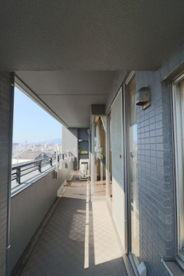 �o���R�j�[ -