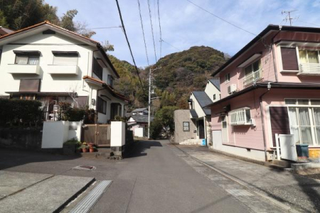 �O�ʓ��H�܂ތ��n�ʐ^ -