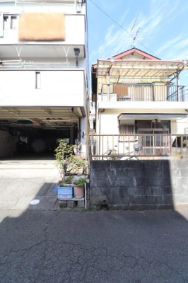 ���̑����n ���{����2�K�݂̔��גn�ɉz���̉\������