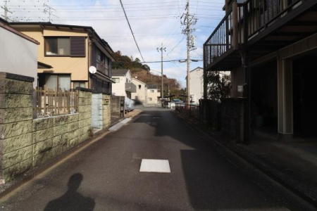 �O�ʓ��H�܂ތ��n�ʐ^ -