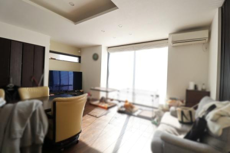 ���r���O -