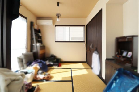 ���r���O -