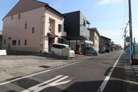 �O�ʓ��H�܂ތ��n�ʐ^ -