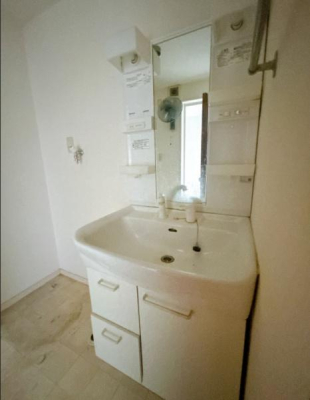 ���ʑ�E���ʏ� 1�K���ʏ��̗l�q