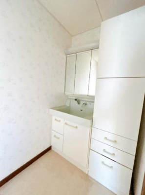 ���ʑ�E���ʏ� 2�K���ʏ��̗l�q