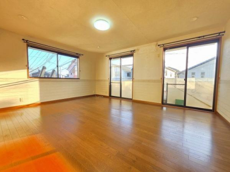 �m�� ���邢���������������ރt���[�����O�̂������B�Ƌ�̔z�u�����₷���Y��ȊԎ��ł��B