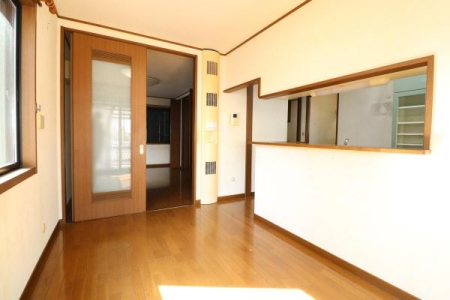 ���r���O -