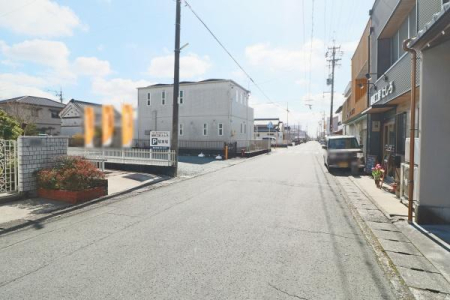 �O�ʓ��H�܂ތ��n�ʐ^ -