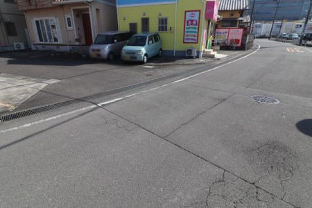 �O�ʓ��H�܂ތ��n�ʐ^ -