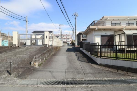 �O�ʓ��H�܂ތ��n�ʐ^ -