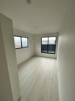 �m�� ���݋��Z���̂��߁A�����ʐ^�͐V�z���̂��̂��f�ڂ��Ă���܂��B�i������n���E����D��ƂȂ�܂��j