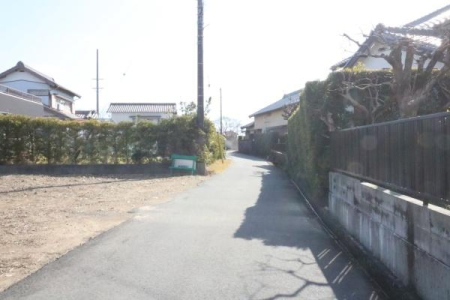 �O�ʓ��H�܂ތ��n�ʐ^ -