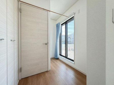 �m�� �����t���̎��[������m���ł���^���X��N���[�[�b�g�̗p�ӂ��s�v�A���������L�X���g�����������܂��B
���f�ڎʐ^��AI���H�ɂ��Ƌ�E�����p�i�����������Ă��܂��B