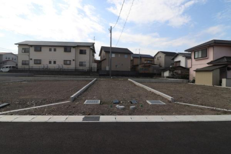 �O�ʓ��H�܂ތ��n�ʐ^ -