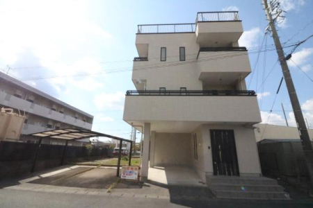 ���ԏ� �r���g�C����1�䒓�ԉ\�I�J�̓����֗��I�J�[�|�[�g�ɂ͕���2�䒓�Ԃł��܂��I