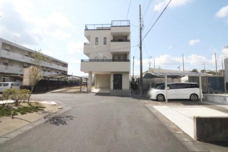 �O�ʓ��H�܂ތ��n�ʐ^ �O�ʓ��H�͕�����6���I