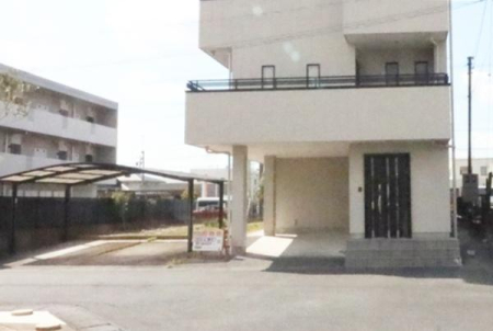 ���� �r���g�C������q���錺�ւŉJ���S�z�Ȃ��I