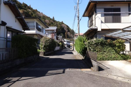 �O�ʓ��H�܂ތ��n�ʐ^ -