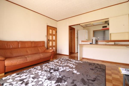 ���r���O -