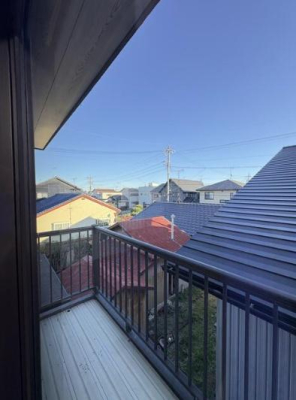 �o���R�j�[ �J�����̂��钭�]�����́B���󕨂��������花����X�y�[�X���m�ۂ��Ă��܂��B