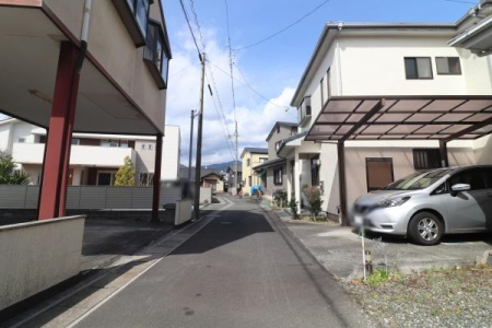 �O�ʓ��H�܂ތ��n�ʐ^ -