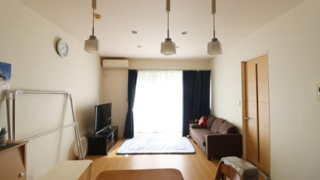 ���r���O -