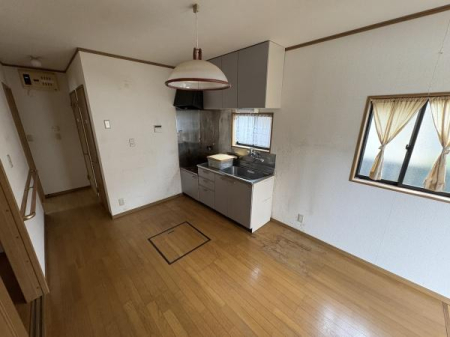 ���r���O -